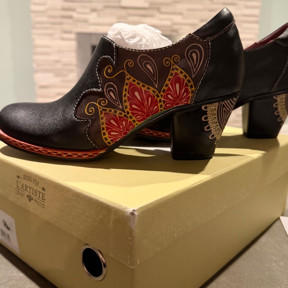 L'Artiste Zami Shoe Bootie size 37 (6.5/7) - Picture 2 of 7